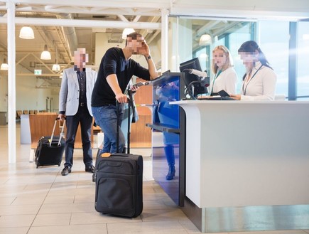 מהשעון המעורר ועד המעלית: אלה הטעויות שכולם עושים כשמגיעים למלון