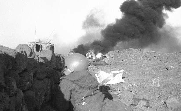 חיילי ארטילריה בתעלת סואץ (צילום: עוזי קרן, במחנה באדיבות ארכיון צה"ל במשרד הביטחון)