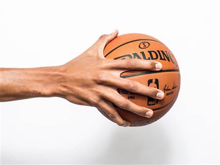 מסוגל לתפוס את הכדור ביד אחת (Getty) (צילום: ספורט 5)