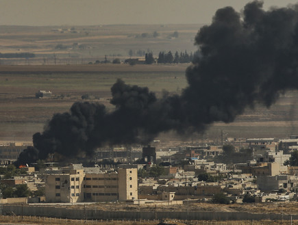 תקיפה טורקית על הכורדים בסוריה (צילום: Sakchai Lalit | AP)