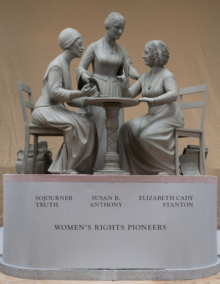 נשים בניו יורק (צילום: Monumental Women)