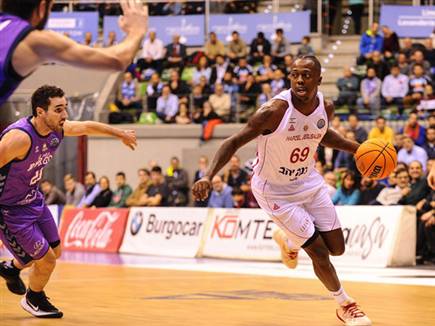 בראון. הוליך את קלעי ירושלים (FIBA)