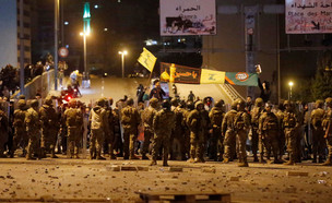 עימותים בביירות בין מפגינים נגד הממשל לפעילי חיזבא (צילום: רויטרס)
