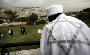 יוצא אתיופיה מתפלל בירושלים בחג הסיגד (צילום: אביר סולטן, פלאש/90 )