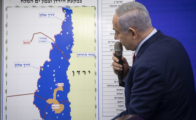 בנימין נתניהו מציג את מפת סיפוח בקעת הירדן
