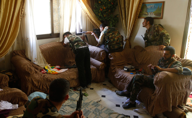 לוחמים סורים  (צילום: reuters)