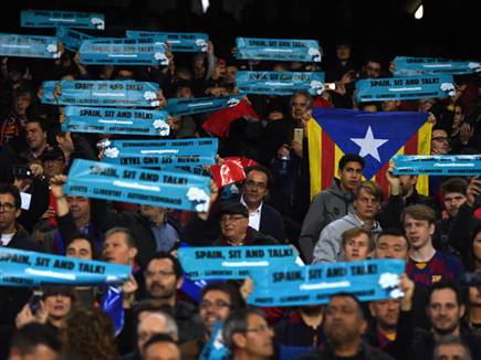 הקאמפ נואו היה ערוך היום, בעיקר סביב הפוליטיקה (getty)