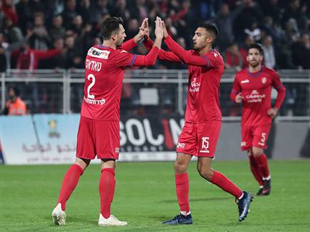 ופתאום משהו התעורר אצל המארחת (דני מרון)