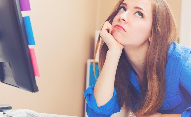 עובדת משועממת עובדת משועממת