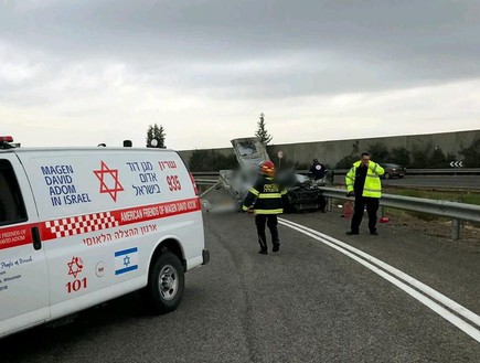 רכב התפוצץ בכביש 6  (צילום: דוברות מד