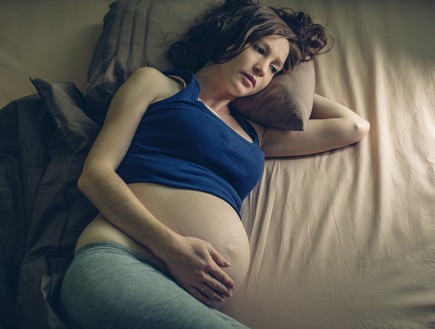 דיכאון בהריון (צילום: Artem Oleshko, shutterstock)