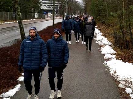 הנבחרת כבר בפינלנד (צילום: דורון בן עטיה) (צילום: ספורט 5)