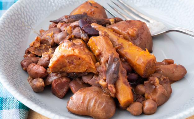 צלחת חמין טבעוני של אורי שביט