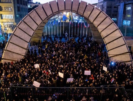 הפגנות באירן (צילום: skynews)