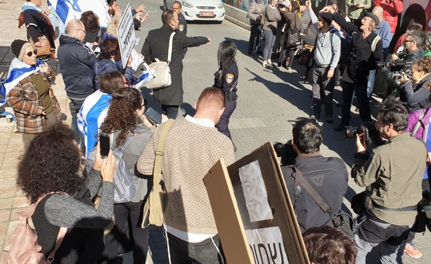 הפגנות מחוץ לבית המשפט בדיון על יונתן פולק (צילום: יחיעם אייל/TPS)