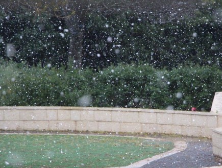 שלג ביישוב בית אל שבהרי בנימין (צילום: אריה מינקוב, TPS)