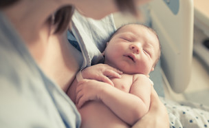 תינוק בן יומו (צילום: KieferPix, shutterstock)