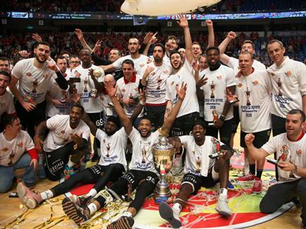 גביע שני ברציפות לקטש וירושלים (אלן שיבר)