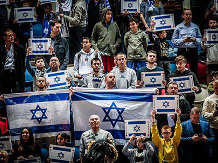 אוהדי ישראל. באו בהמוניהם (עודד קרני)