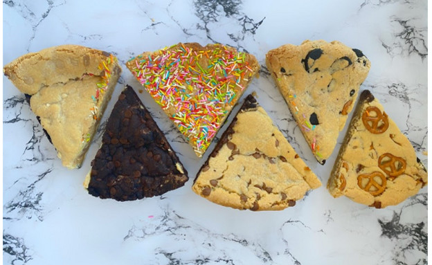 עוגיית ענק חתוכה ל-6 עוגיית ענק חתוכה ל-6