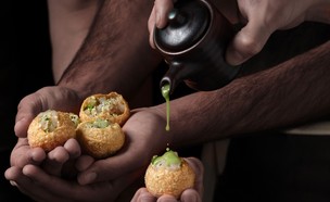 פאפאסאן. כדורי פורי הודיים (צילום: אנטולי מיכאלו, יחסי ציבור)