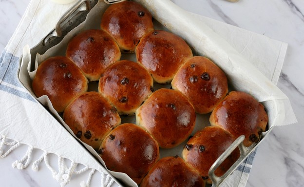 לחמניות שוקולד צ'יפס בתבנית לחמניות שוקולד צ'יפס בתבנית