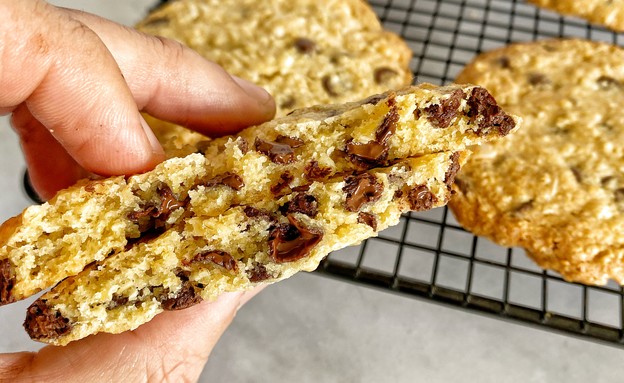 עוגיות גרנולה ענקיות מבפנים עוגיות גרנולה ענקיות מבפנים