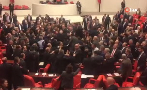 אלימות בפרלמנט הטורקי