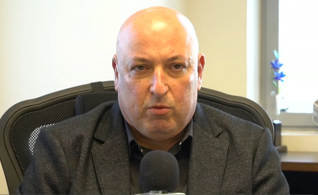 פרופ' איתמר גרוטו על התפרצות הקורונה בישראל (צילום: מתוך "חדשות הבוקר" , קשת 12) פרופ' איתמר גרוטו על התפרצות הקורונה בישראל (צילום: מתוך "חדשות הבוקר" , קשת 12)