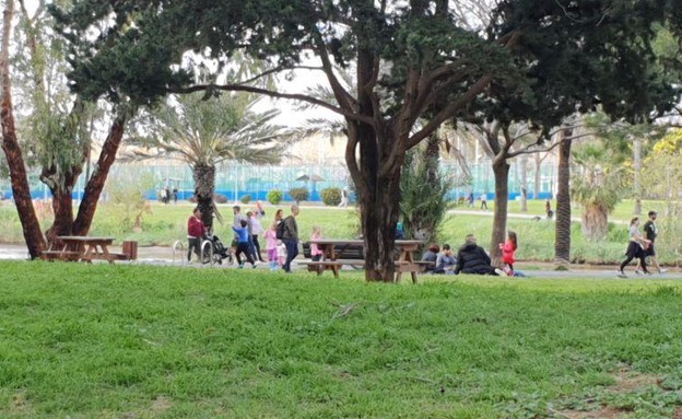 עומס בפארק בתל אביב (צילום: N12)