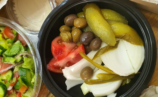 בית הפול הירוק - דאגו גם לפינוקים בצד בית הפול הירוק - דאגו גם לפינוקים בצד