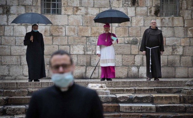 טקס "שבת האור" בכנסיית הקבר בעיר העתיקה