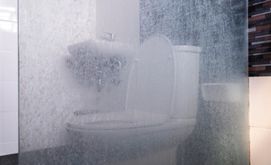 מקלחון מלוכלך (צילום: paphawin laiyong, Shutterstock)