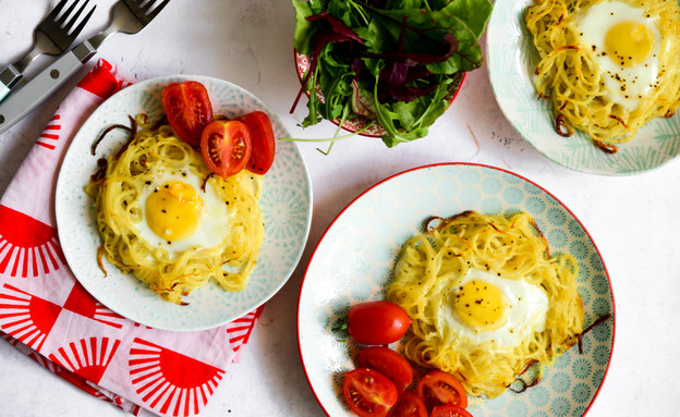 ביצה בקן. גרסת תפוחי אדמה