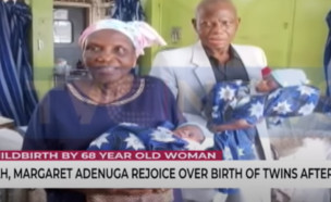 בת 68 ילדה תאומים (צילום: יוטיוב\TVC News Nigeria)