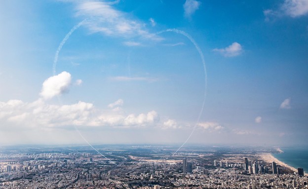 לבבות באוויר: מטס חיל האוויר (צילום: דובר צה