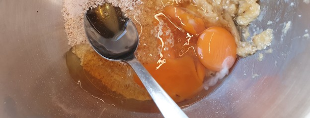 עוגת בננות במיקרו - המרכיבים