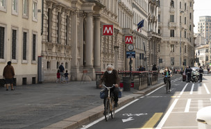 רוכבי אופניים במילאנו (צילום: Pietro D'Aprano, getty images)