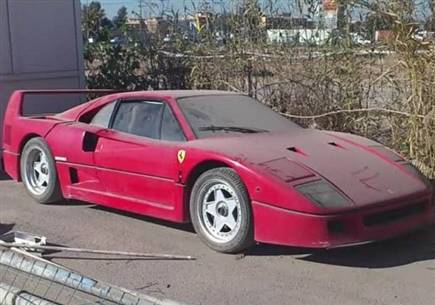 ה-F40 יוצרה בין 1987-1992 ב-1,315 עותקים. מנוע V8 טורבו כפול עם 47 (צילום: ספורט 5)