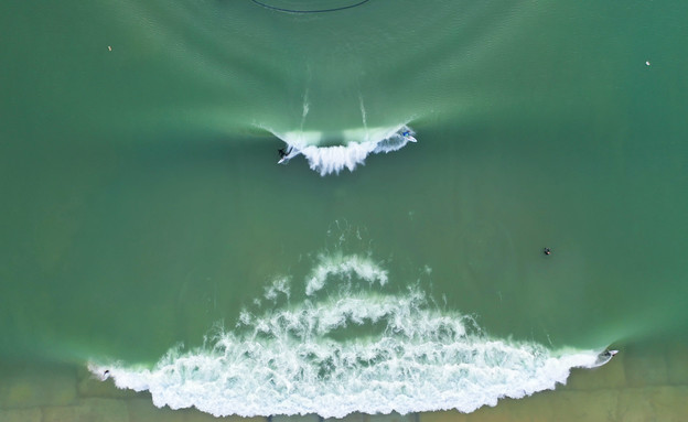 בריכות גלישה, סרפלייק - 2 (צילום: Surf Lakes and Dany Taylor)