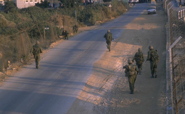 פינוי ונסיגת צה"ל מדרום לבנון, 2000 (צילום: אלפי בן יעקב, לע"מ)