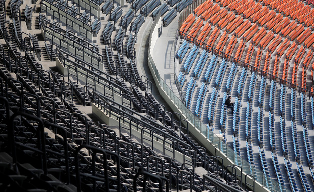 יציעים ריקים באצטדיון (צילום: רויטרס, רויטרס_)