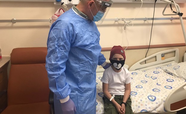בן ה-9 שהוטס לניתוח מציל חיים בישראל בימי הקורונה (צילום: בית חולים הלל יפה)
