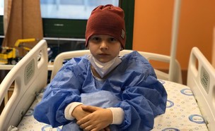בן ה-9 שהוטס לניתוח מציל חיים בישראל בימי הקורונה (צילום: בית חולים הלל יפה)