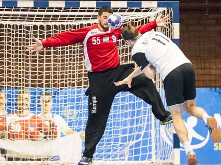 במדי הנבחרת מול גרמניה (צילום: Slavko Kolar, EHF) (צילום: ספורט 5)