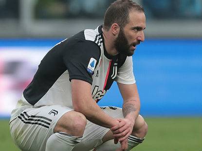 נפצע באימון, בספק למילאן, היגוואין (getty) נפצע באימון, בספק למילאן, היגוואין (getty)