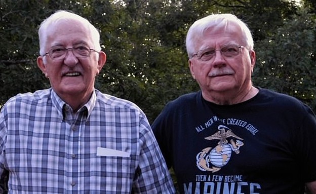 ג'ון קאר (מימין), וג'קי ספנסר (משמאל) שהחולפו בלידתם (צילום: dailymail)