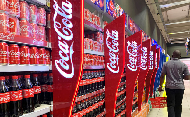 קוקה קולה מצטרפת לחרם נגד פייסבוק (צילום: רויטרס)