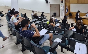 מבחן באוניברסיטת תל אביב (צילום: צולם על ידי סטודנטים באוניברסיטת תל אביב)