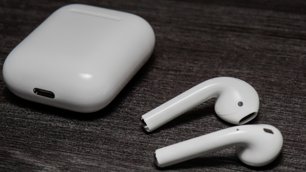 אוזניות איירפודס של אפל